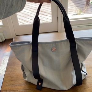 Lululemon bag